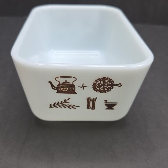 Pyrex Early American 1-1/2 Pint Refrigerator Dish 502 Fridgie White Brown USA - Picture 2 of 9